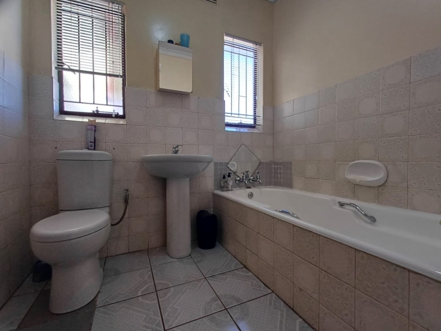3 Bedroom Property for Sale in Meiringspark Ext 4 North West